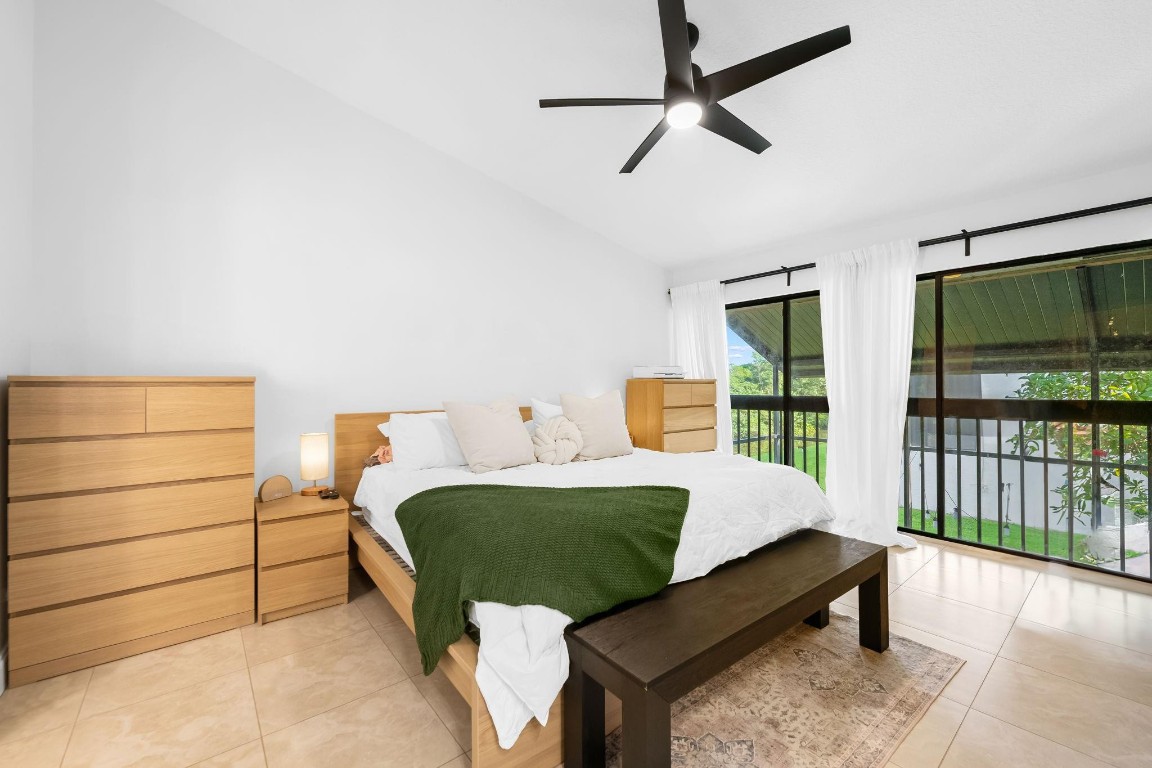 4260 SW 70th Ter 4260