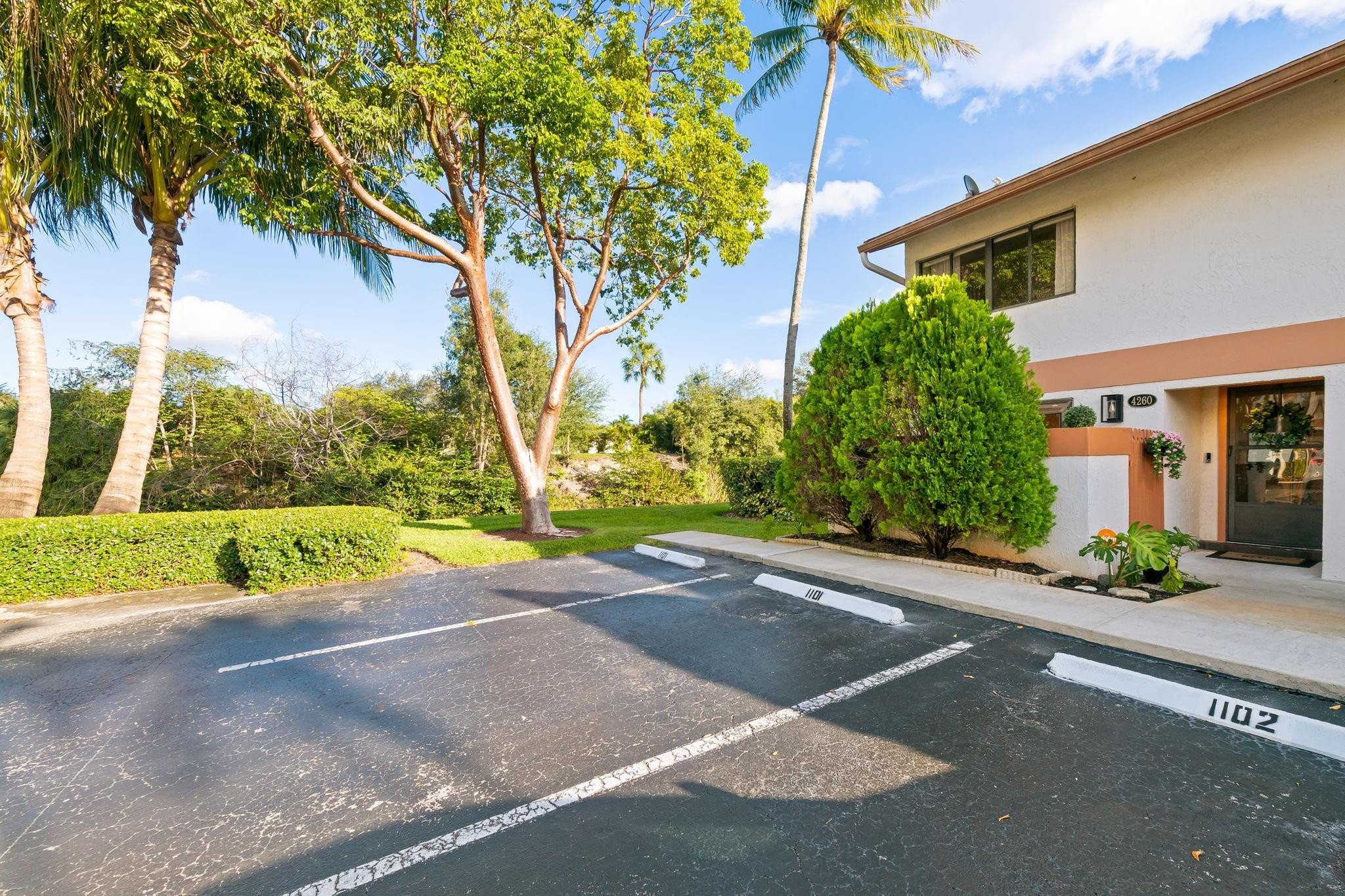 4260 SW 70th Ter 4260