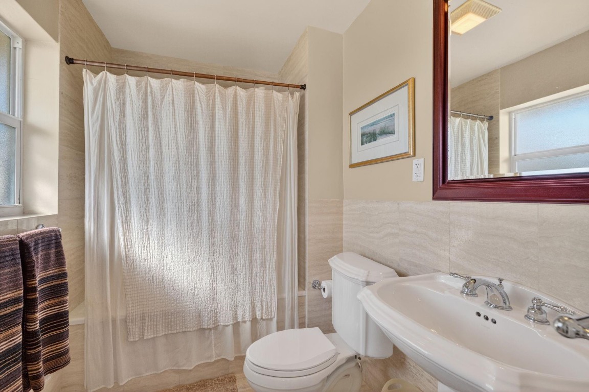 2871 NE 26th Court, Fort Lauderdale