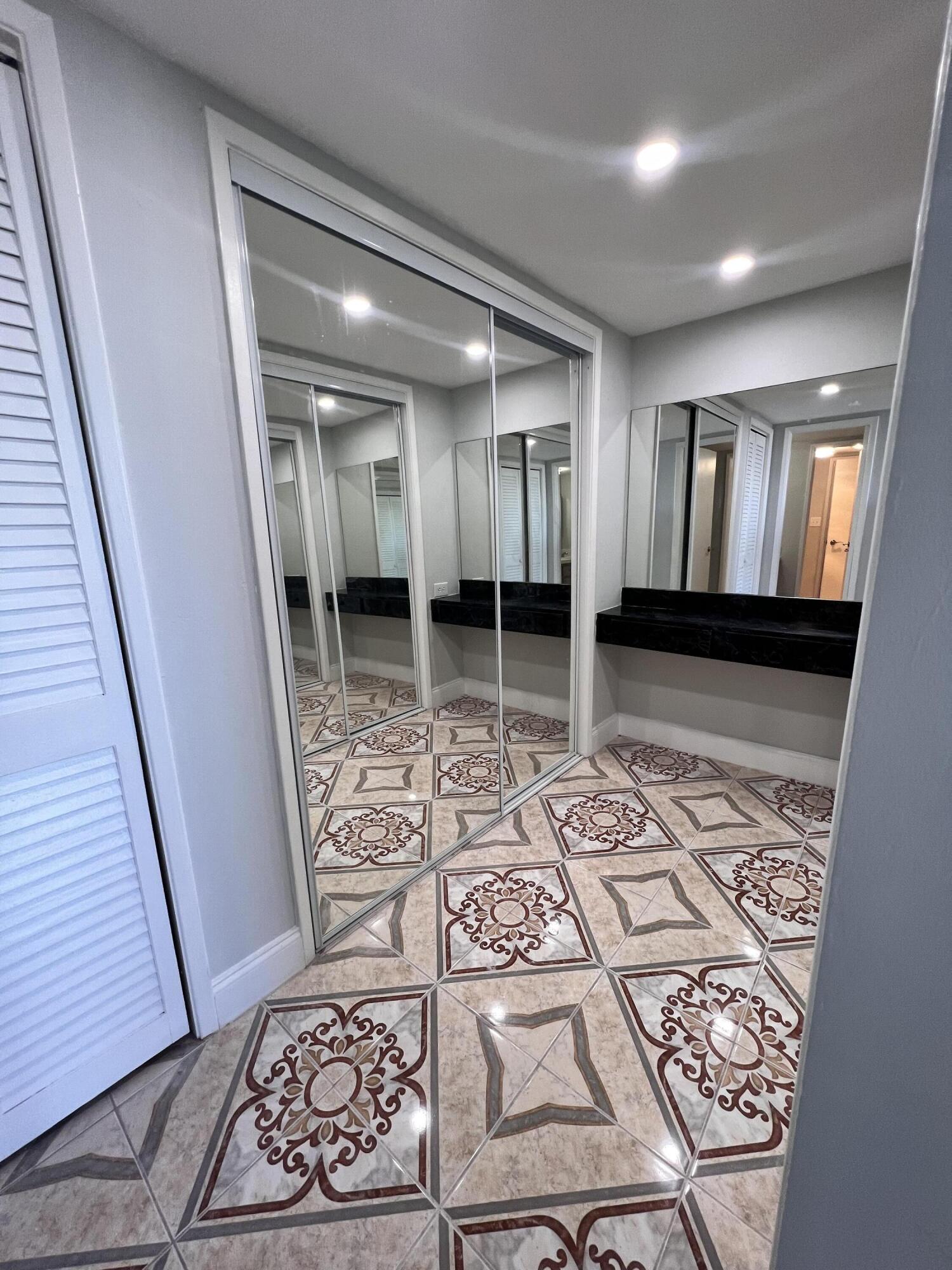 2881 NE 33rd Court 7b