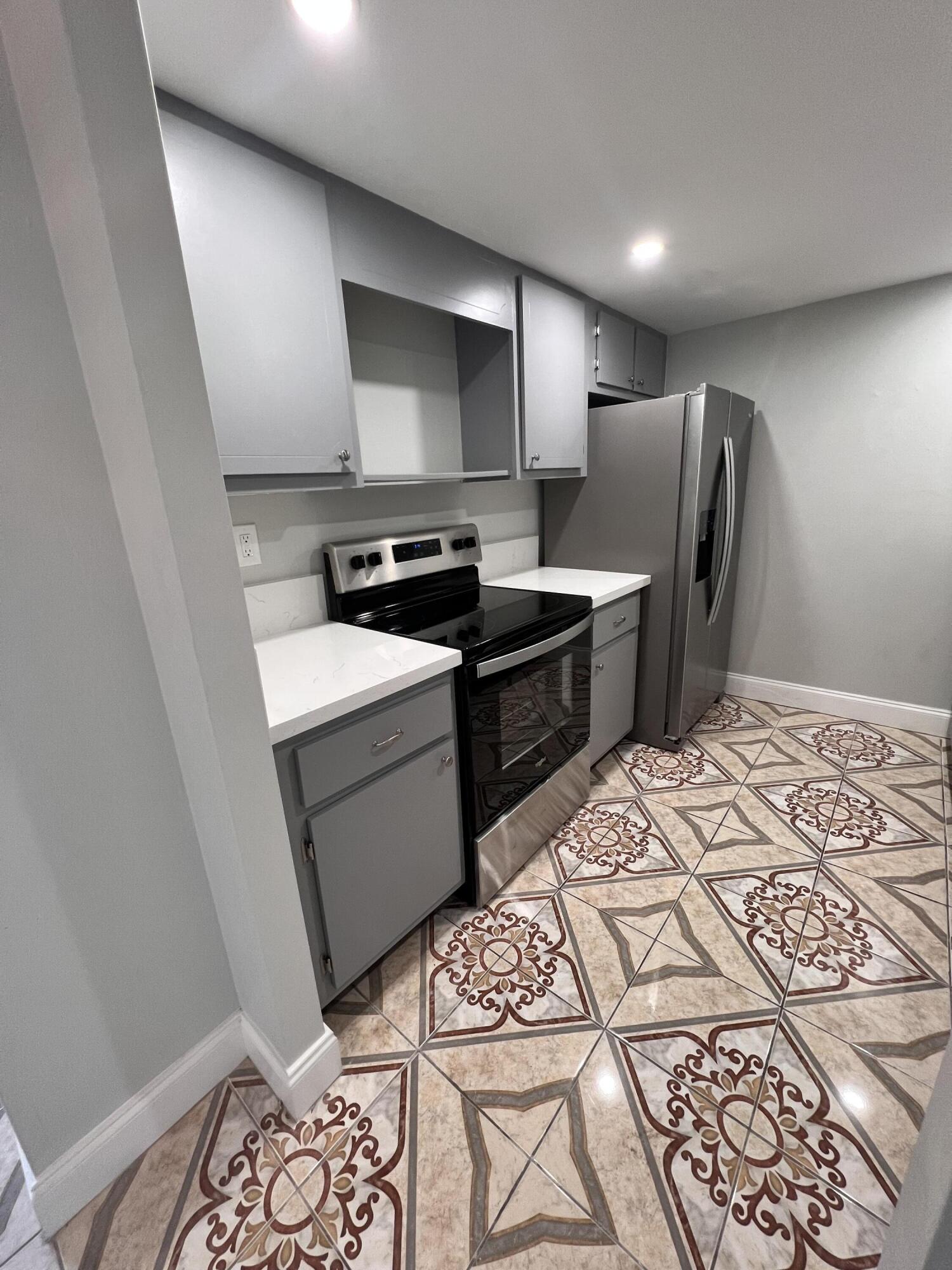 2881 NE 33rd Court 7b