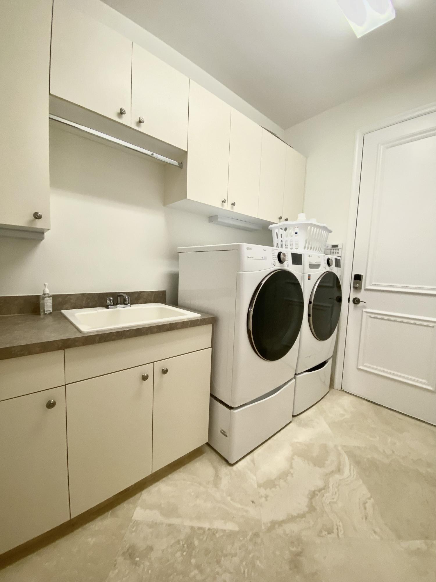 17754 Lake Azure Way