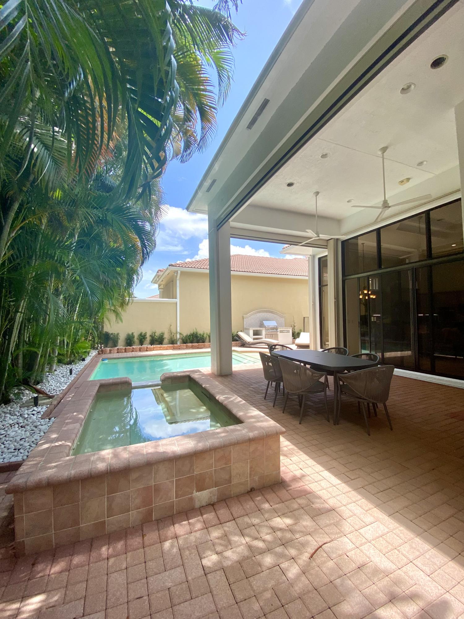 17754 Lake Azure Way