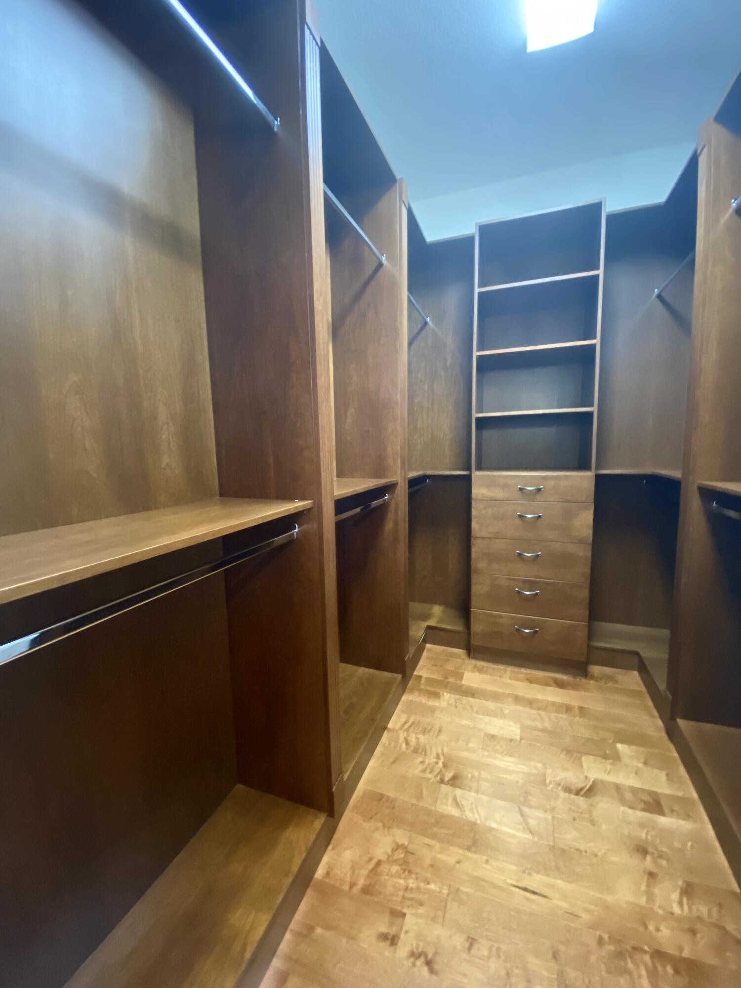 17754 Lake Azure Way