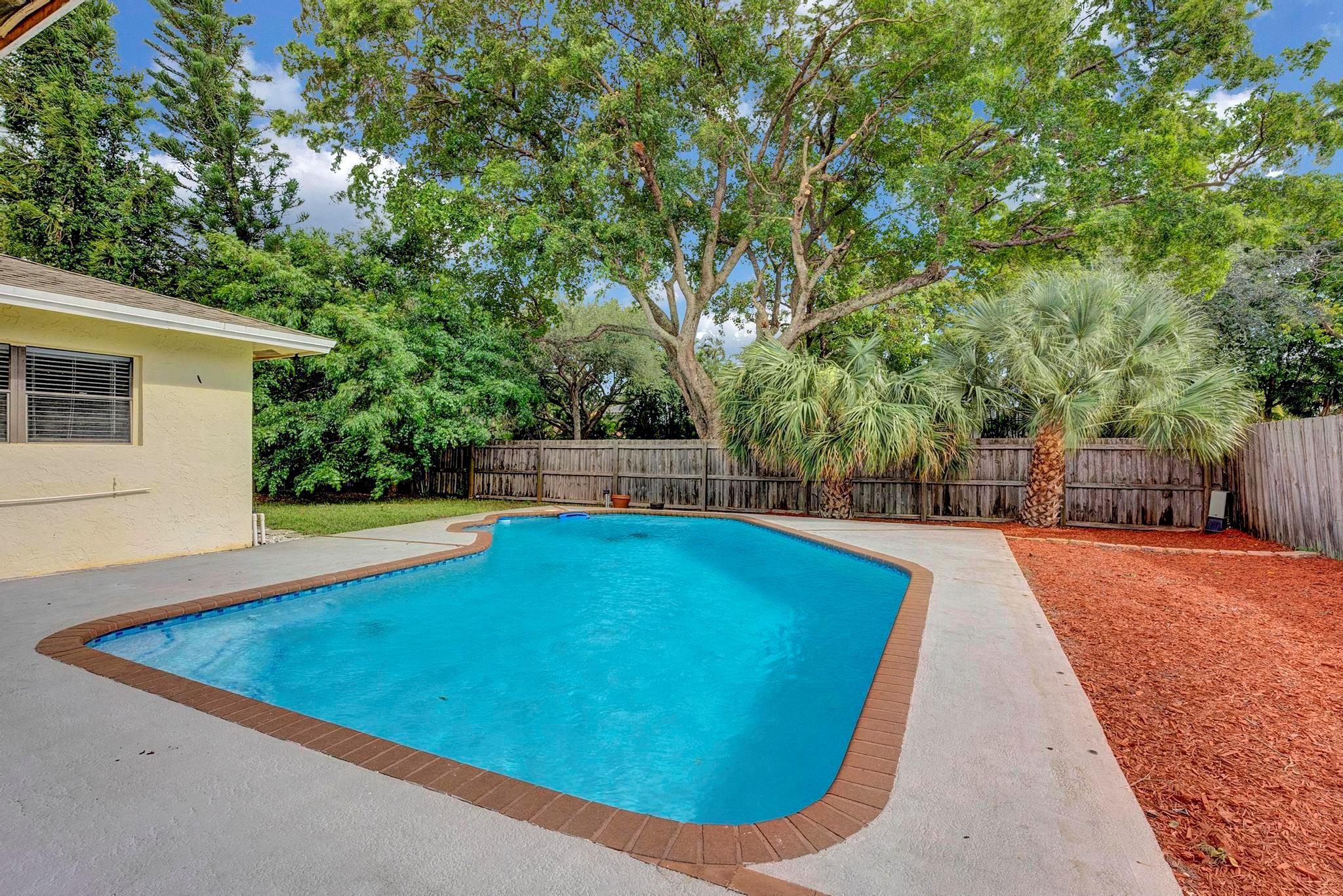 4499 Sugar Pine Drive