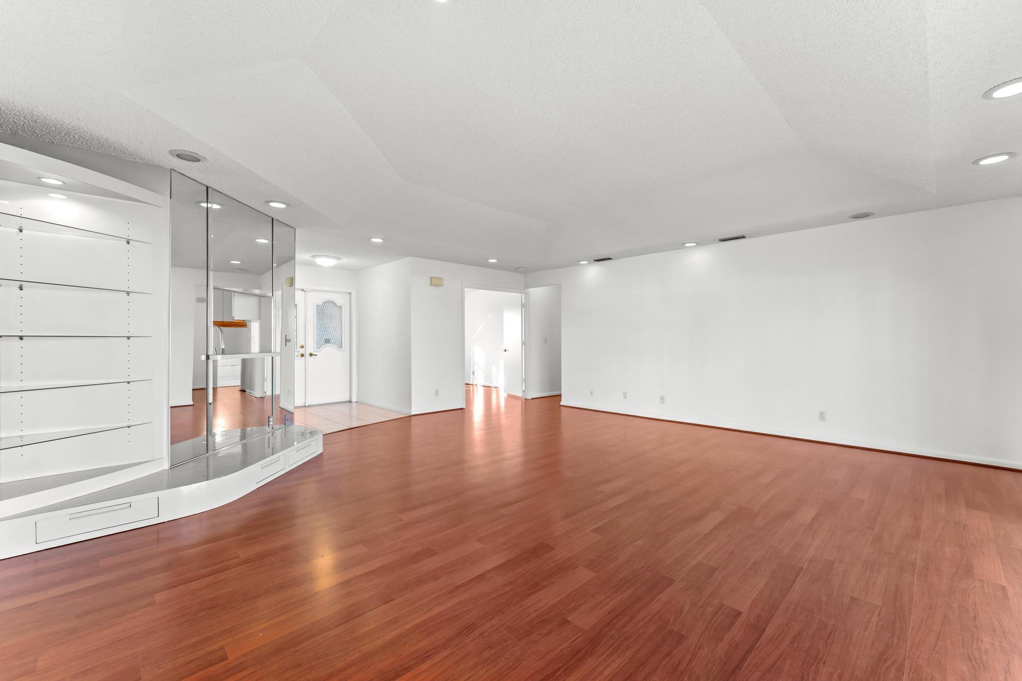 8674 White Egret Way