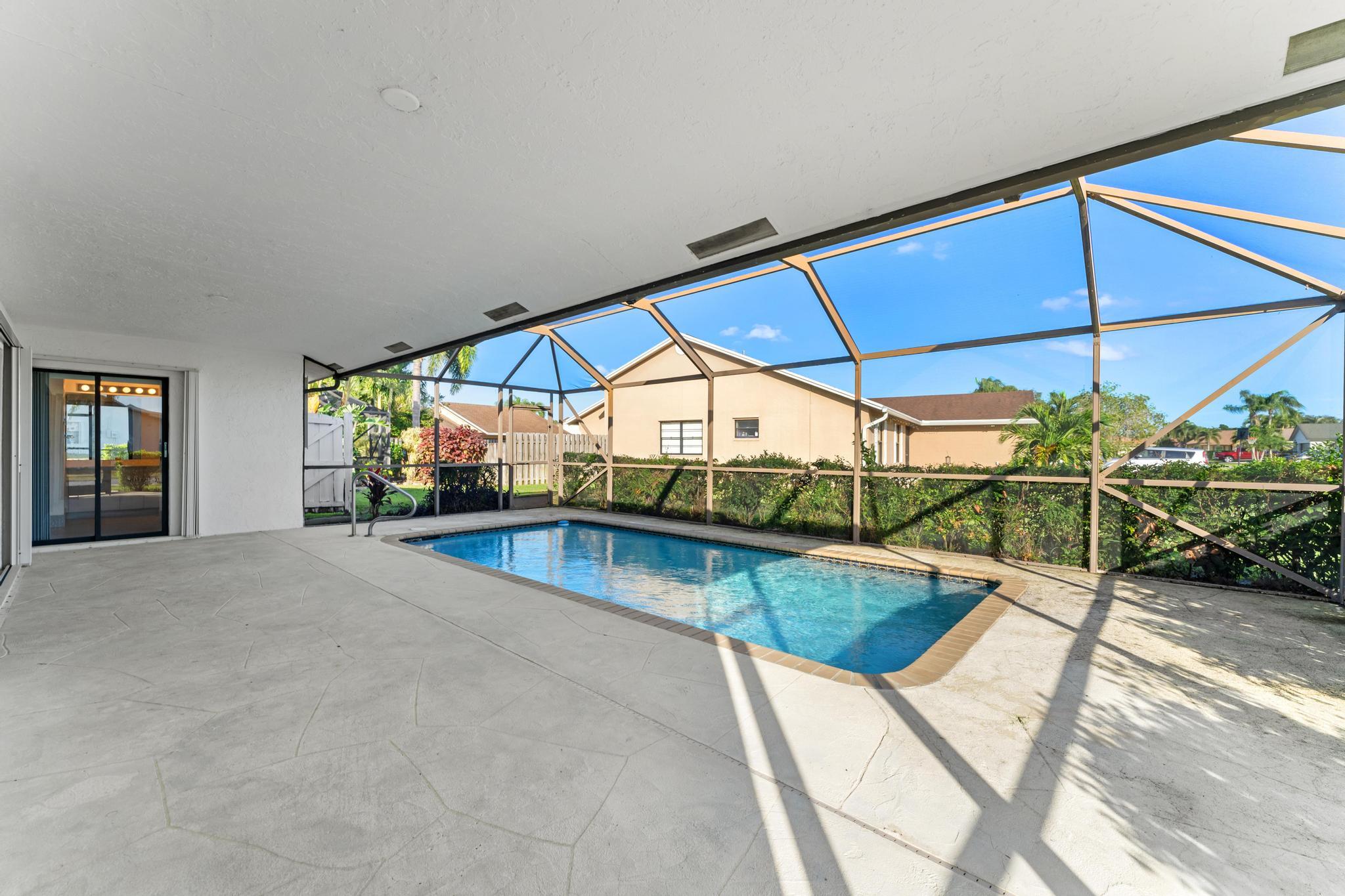 8674 White Egret Way