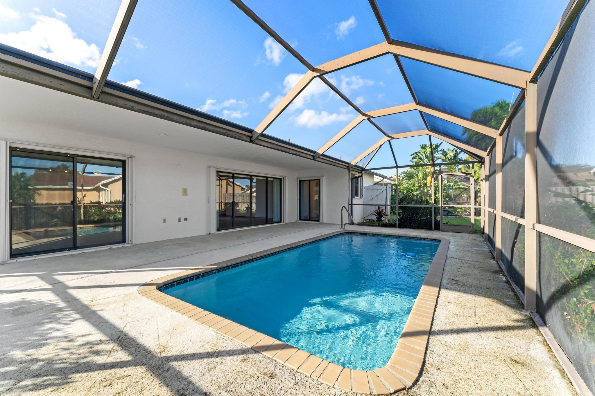 8674 White Egret Way