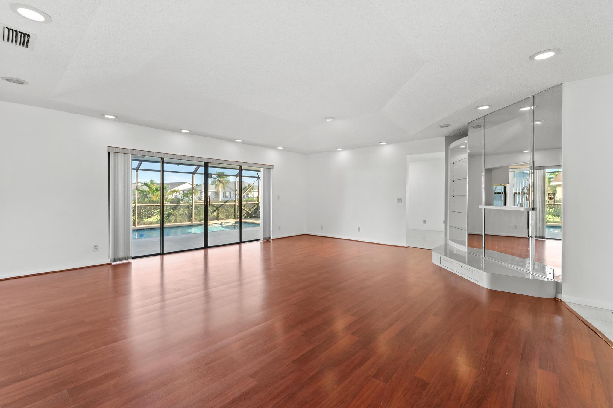 8674 White Egret Way