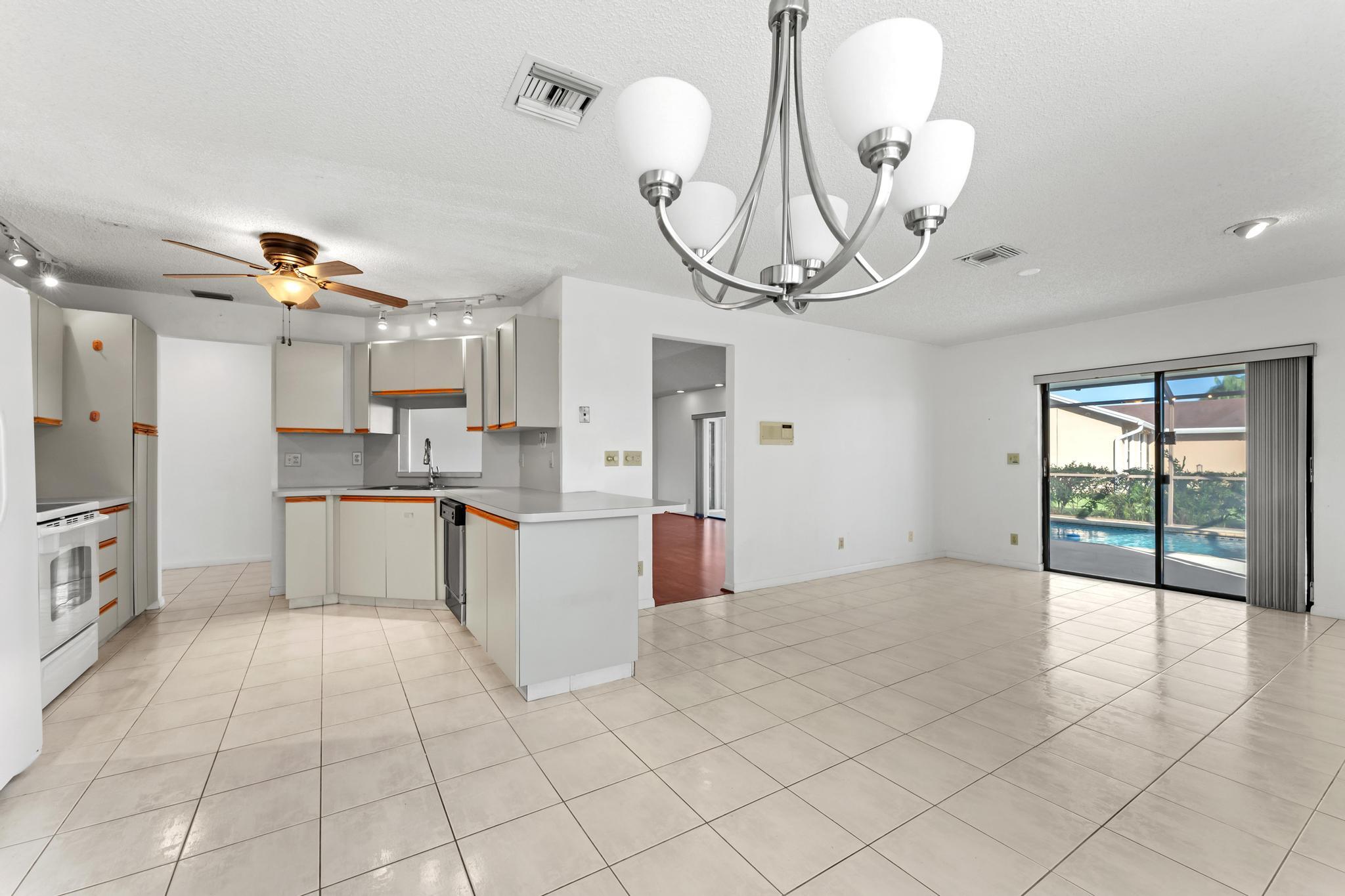 8674 White Egret Way