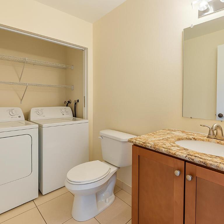 7575 W Courtyard Run Run W