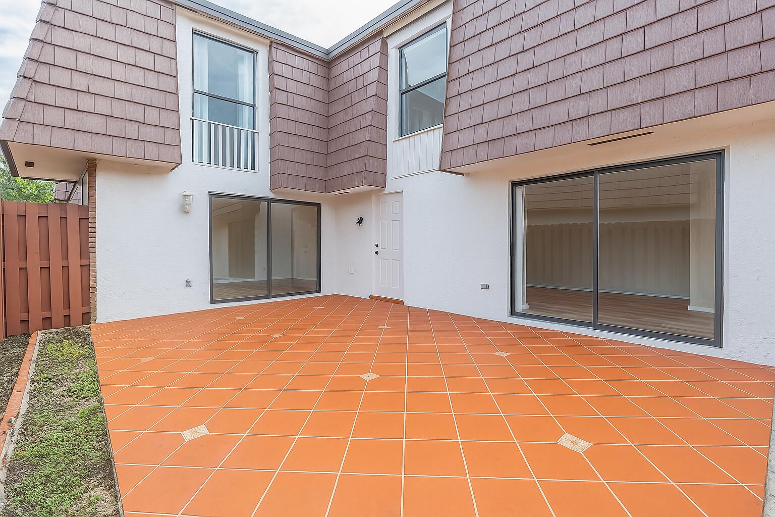 7575 W Courtyard Run Run W