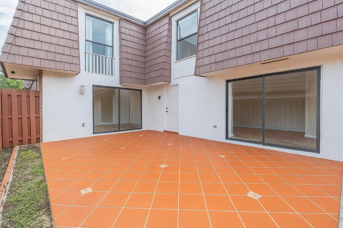 7575 W Courtyard Run Run W