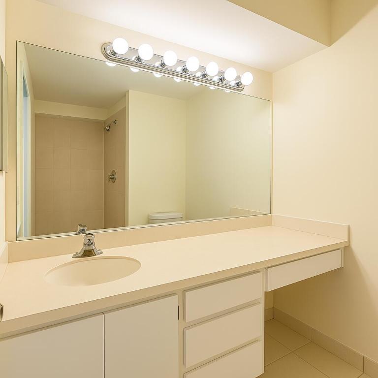 7575 W Courtyard Run Run W