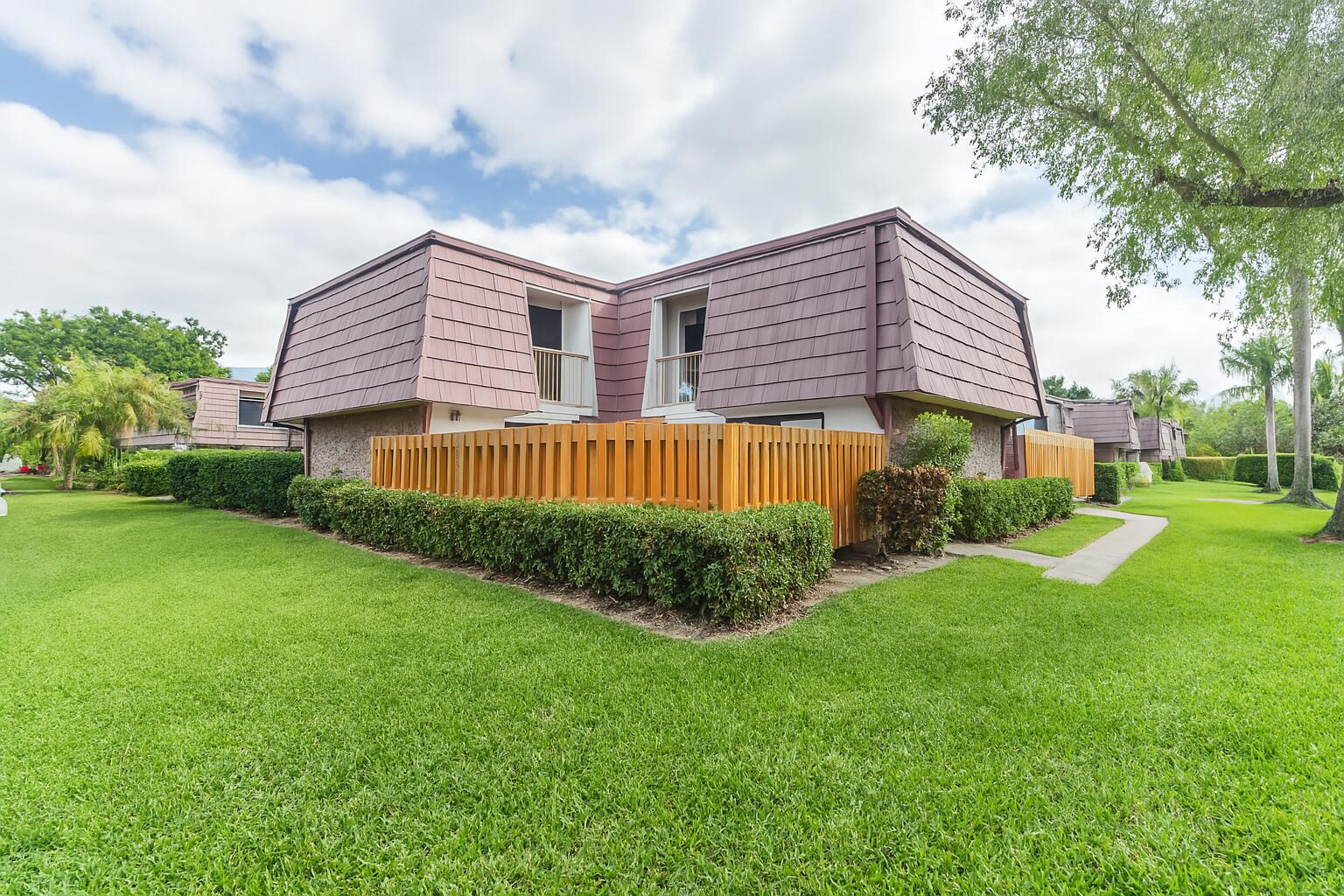 7575 W Courtyard Run Run W