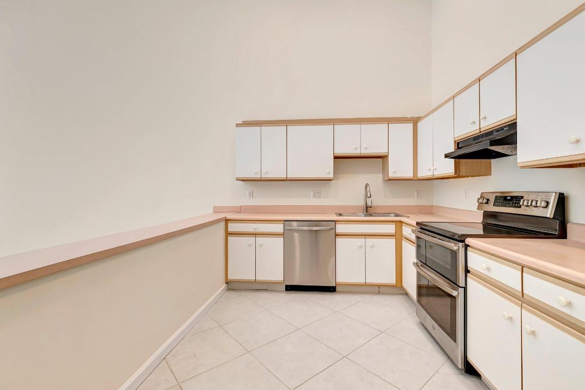 3121 Florida Boulevard