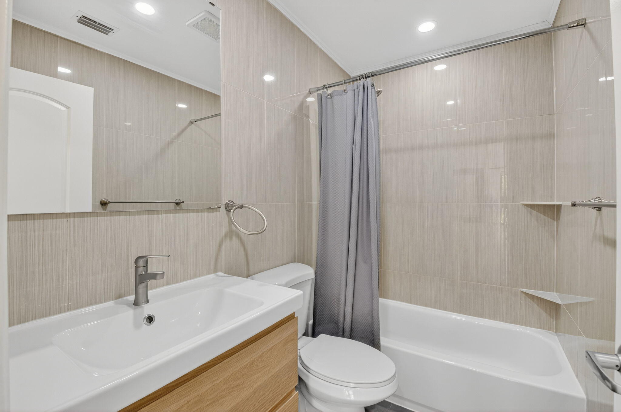 5151 W Club Circle 205