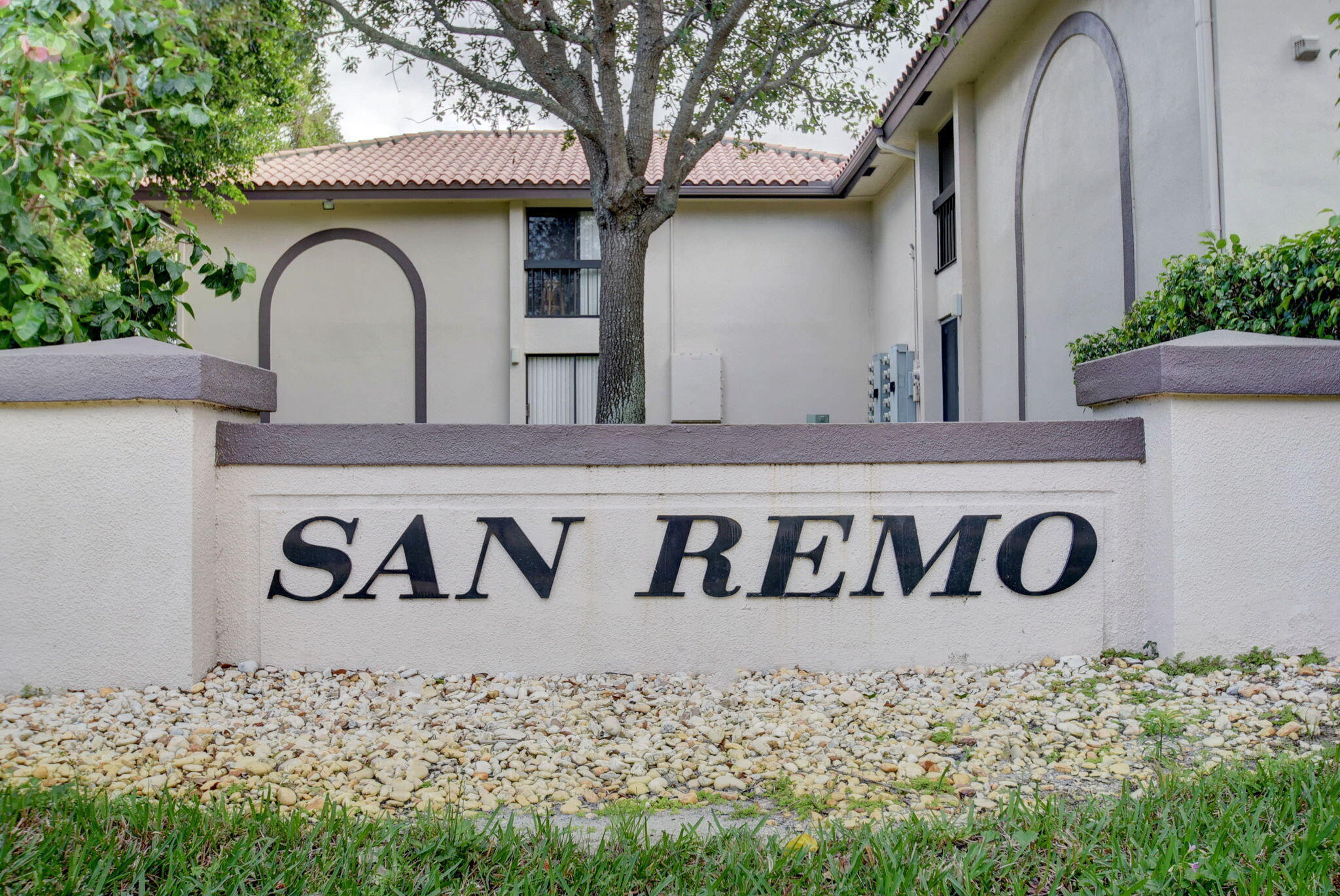 5151 W Club Circle 205