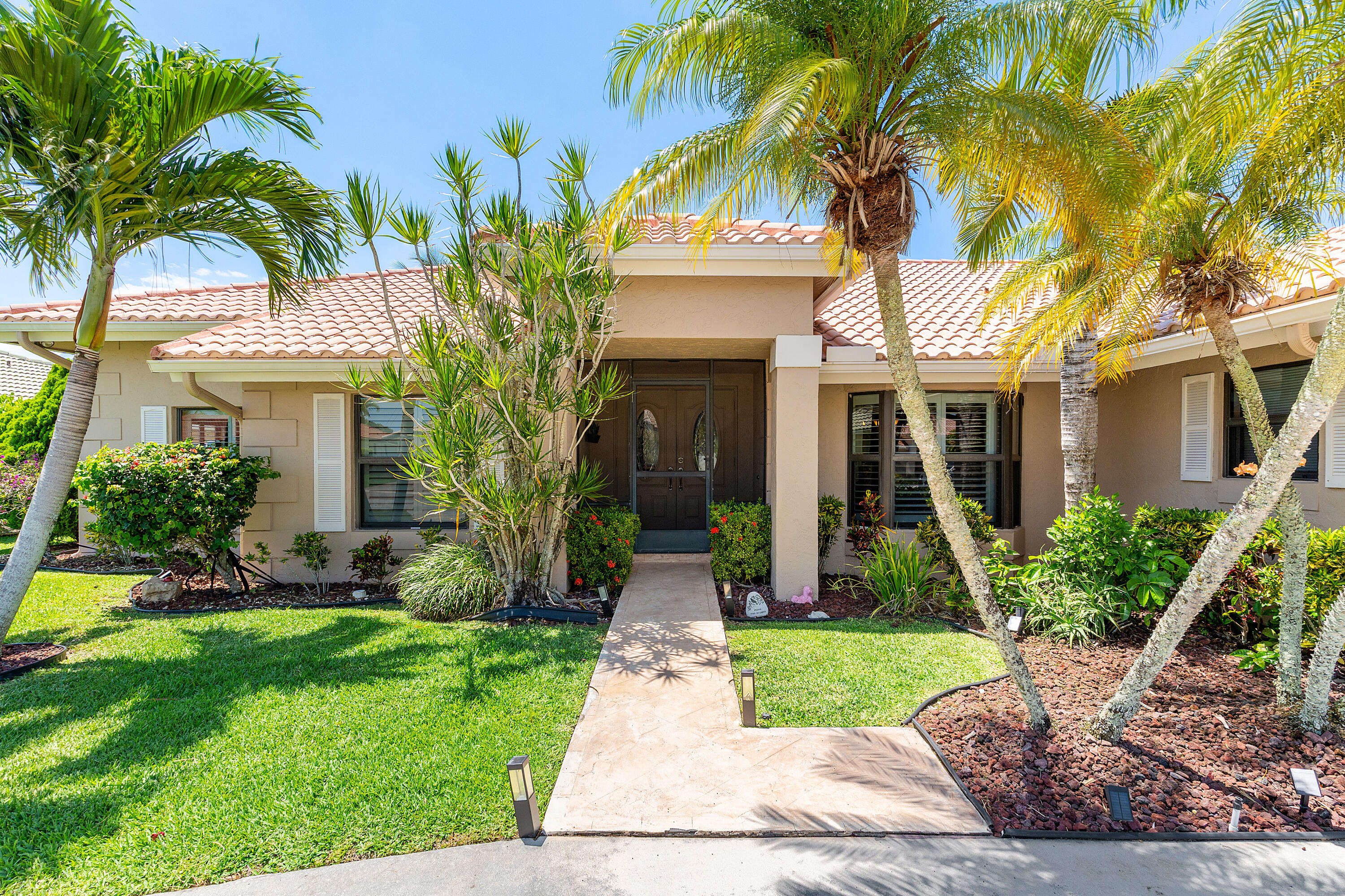 11700 Island Lakes Lane