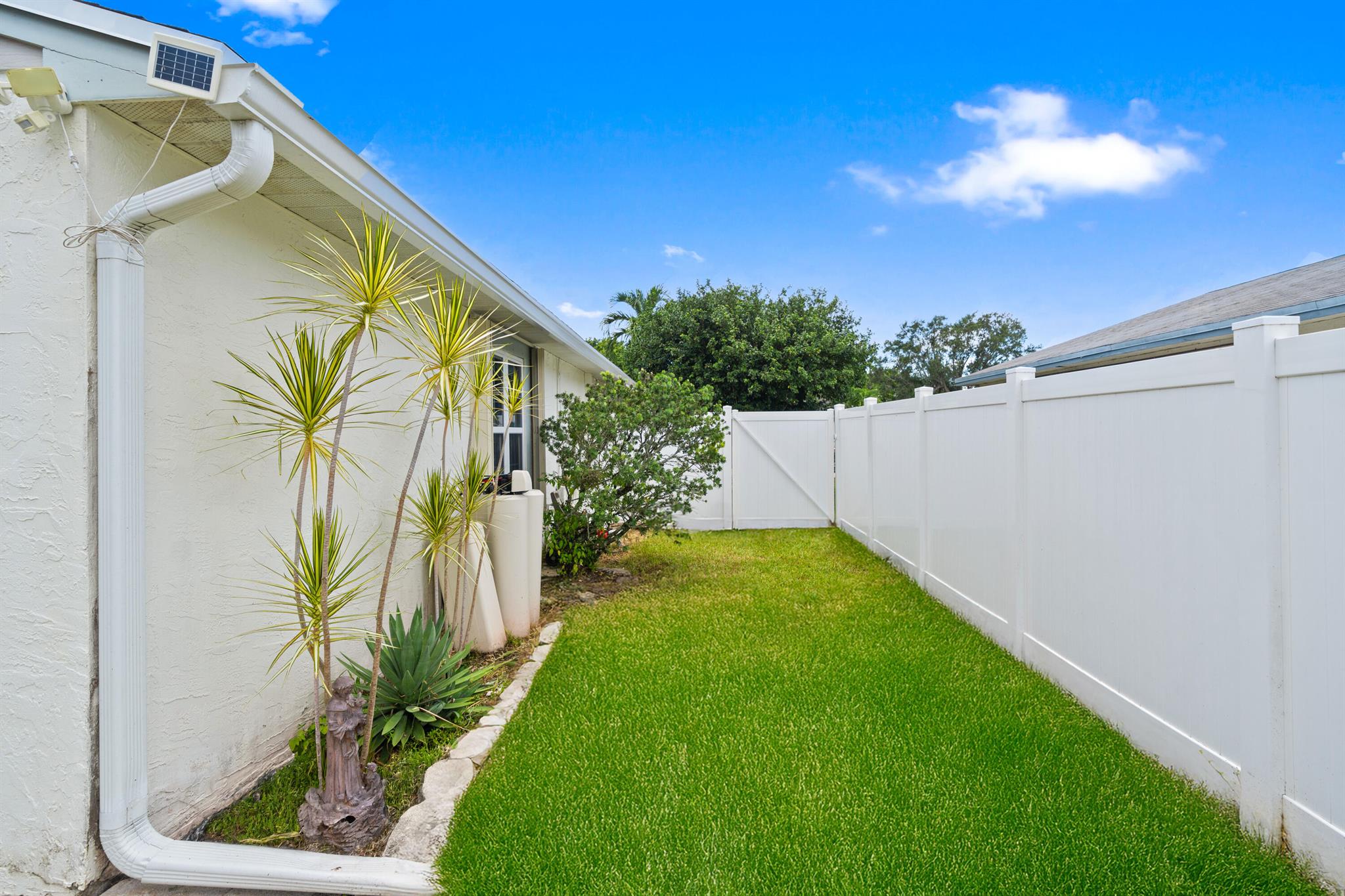 8281 Cedar Hollow Lane