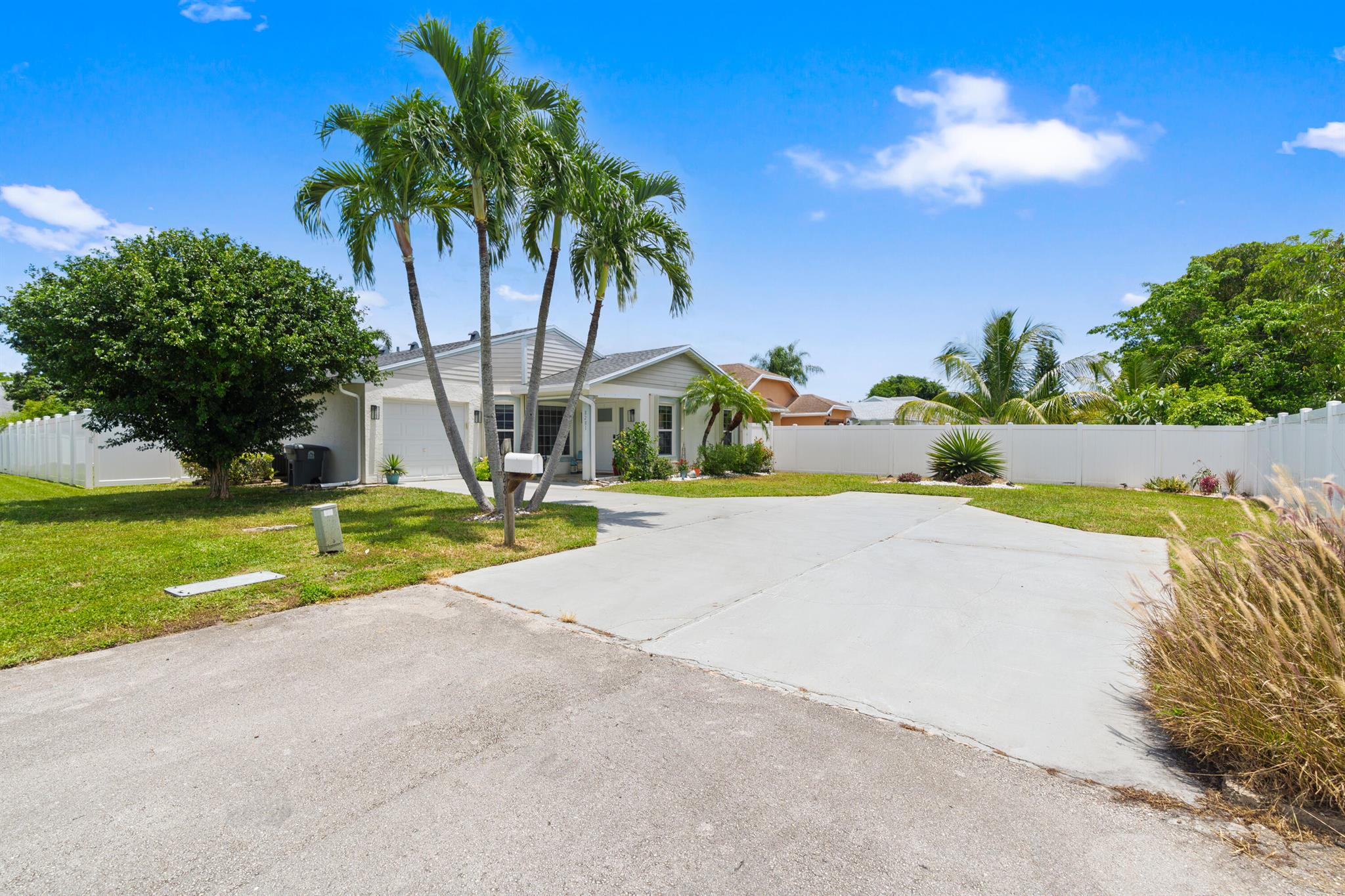 8281 Cedar Hollow Lane