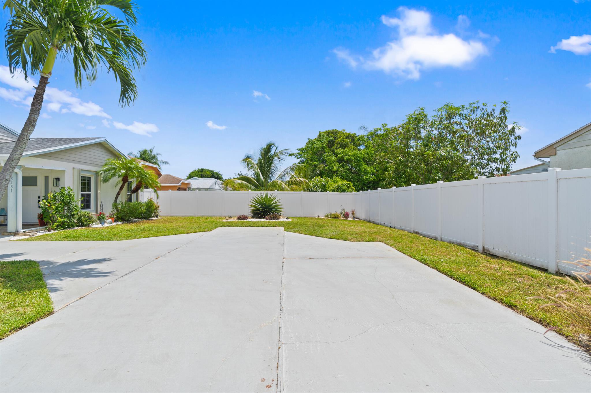 8281 Cedar Hollow Lane