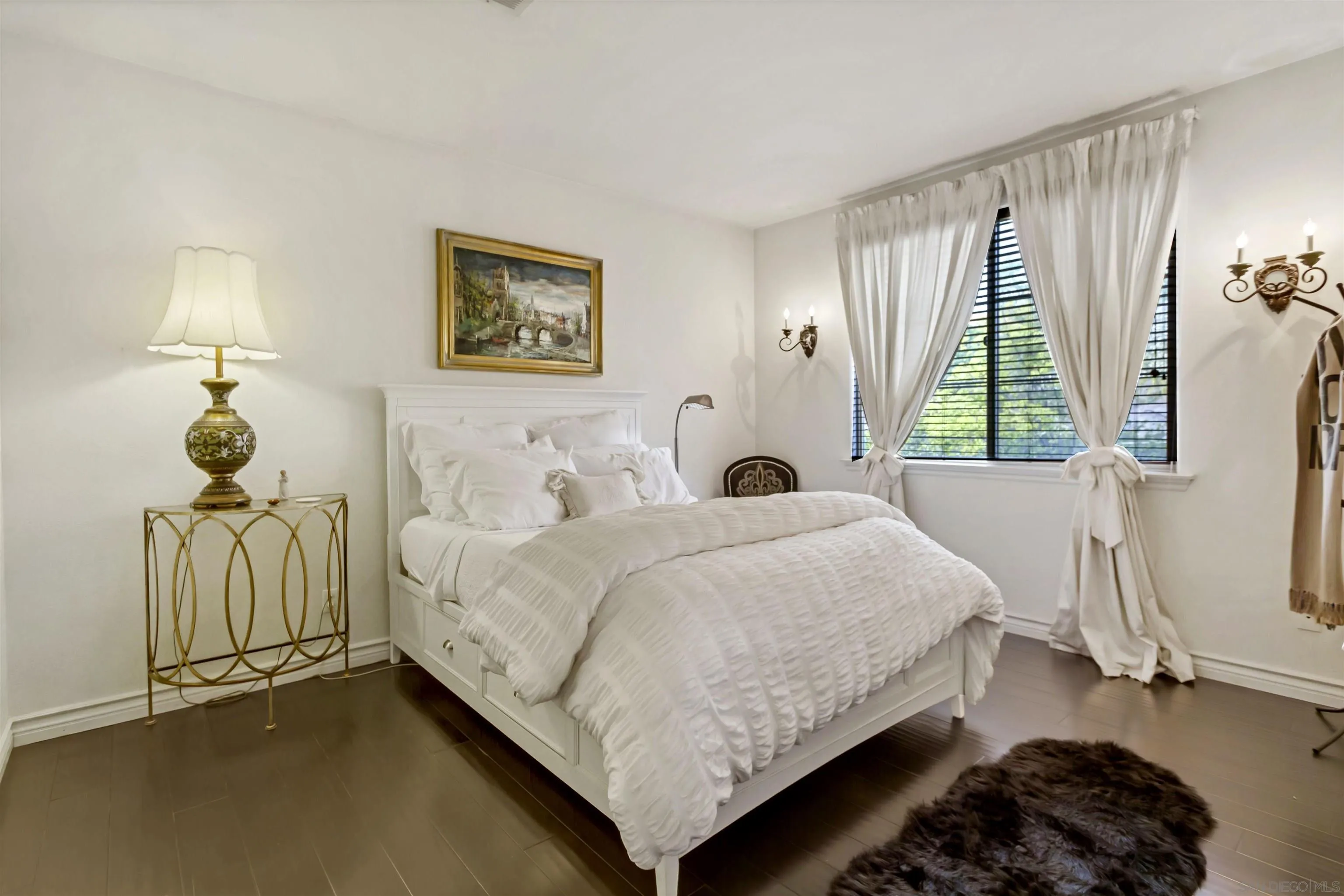 4229 N Via Mira Monte