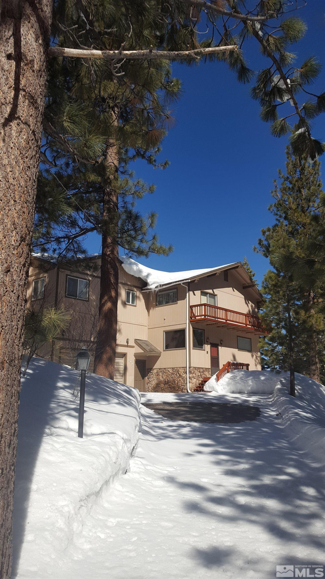 435 Panorama Drive