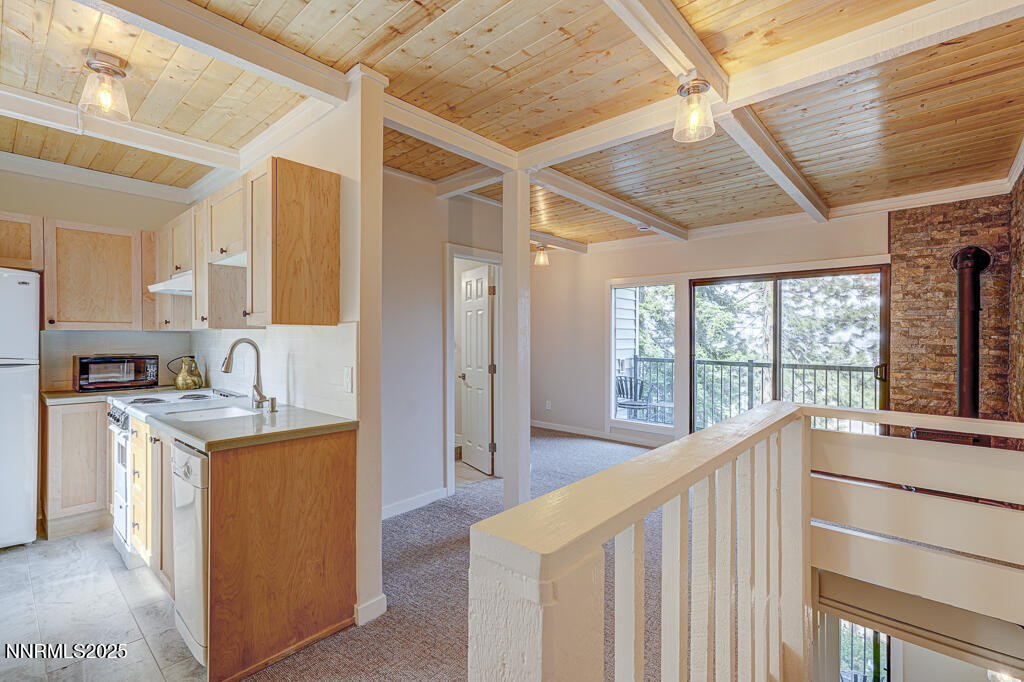 331 Tramway Drive, 17