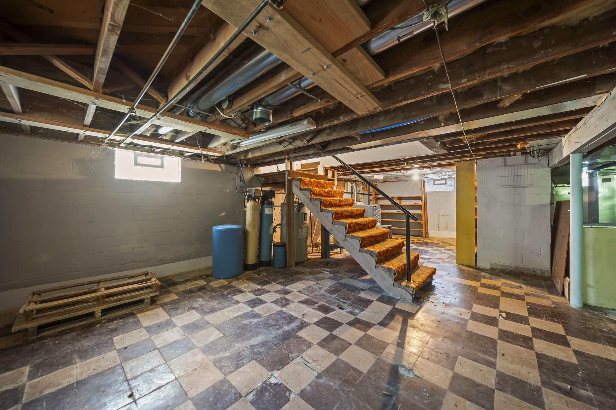 755 Pole Lane Road