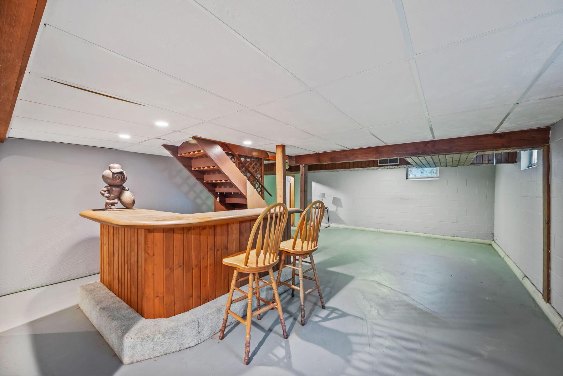 729 Laura Drive