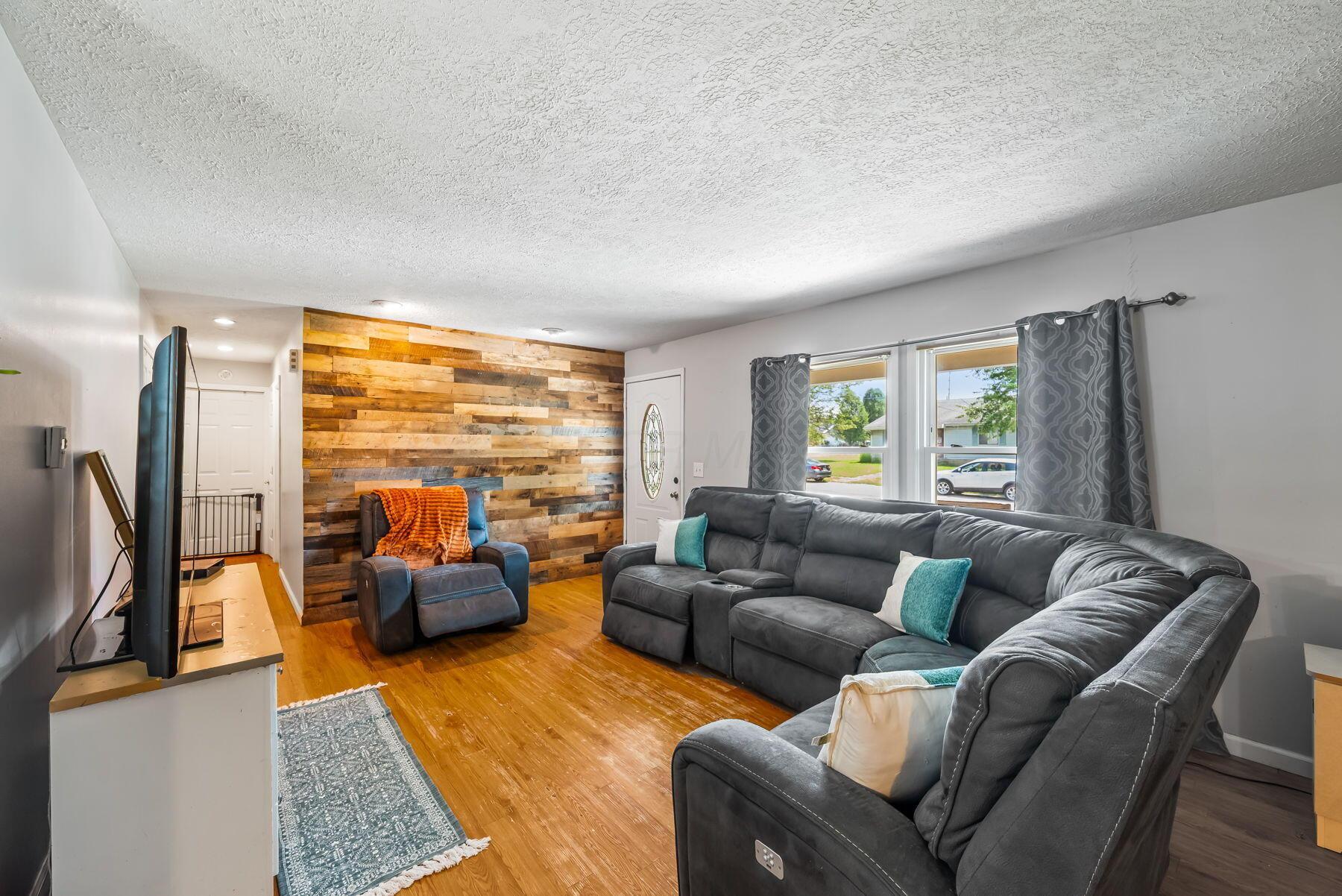 1406 Plantation Drive