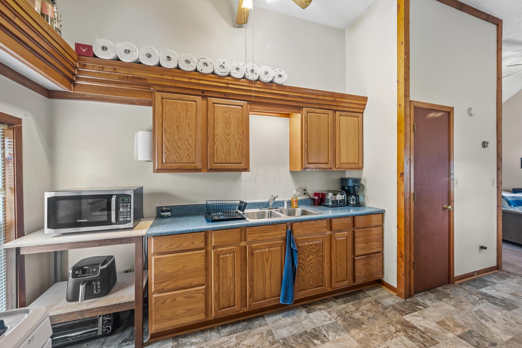 240 S Seffner Avenue