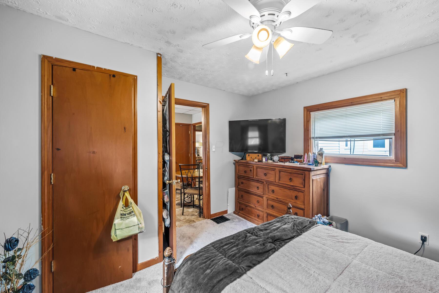 240 S Seffner Avenue