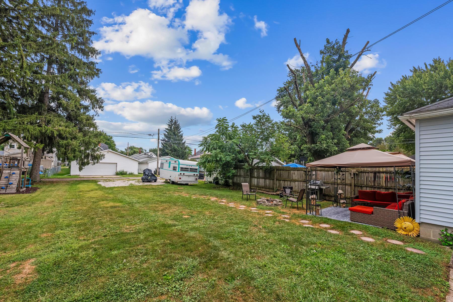 240 S Seffner Avenue