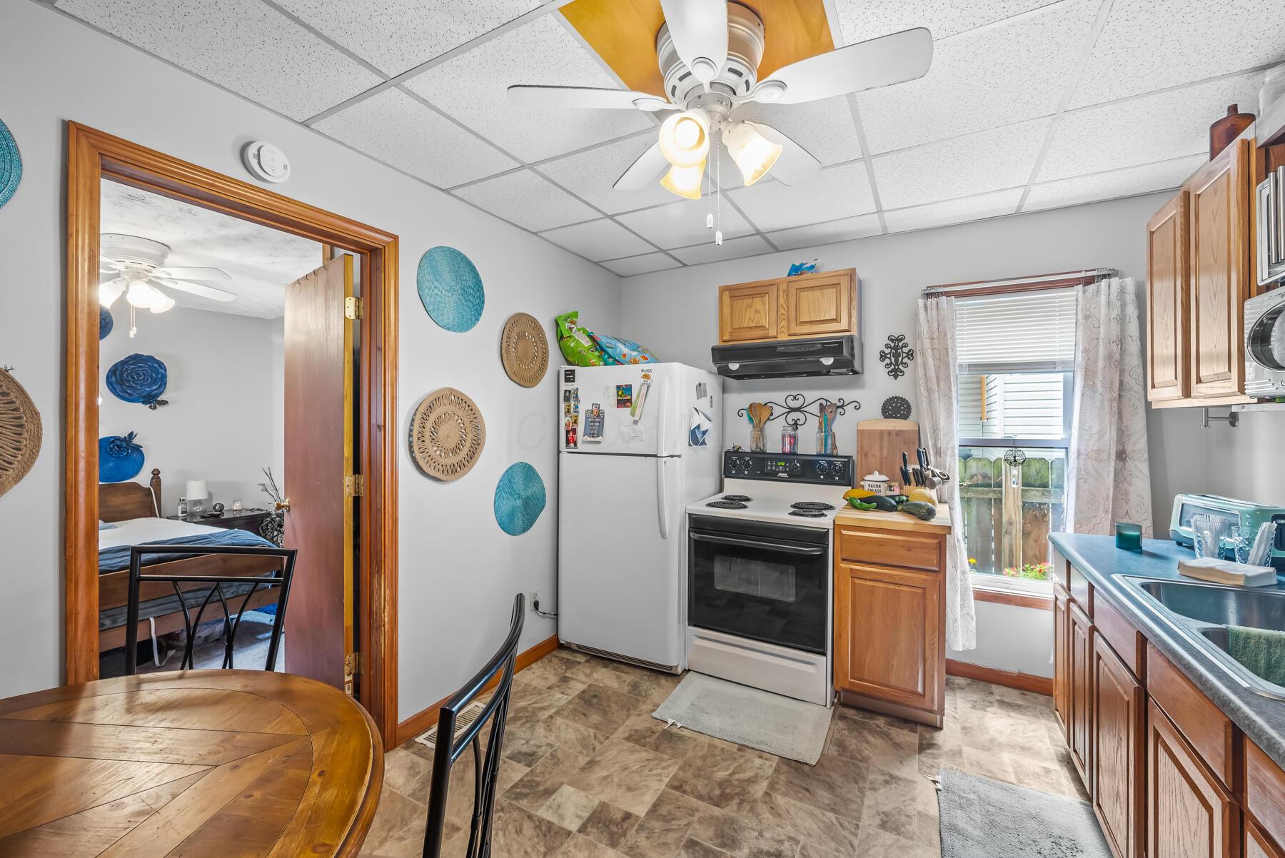 240 S Seffner Avenue