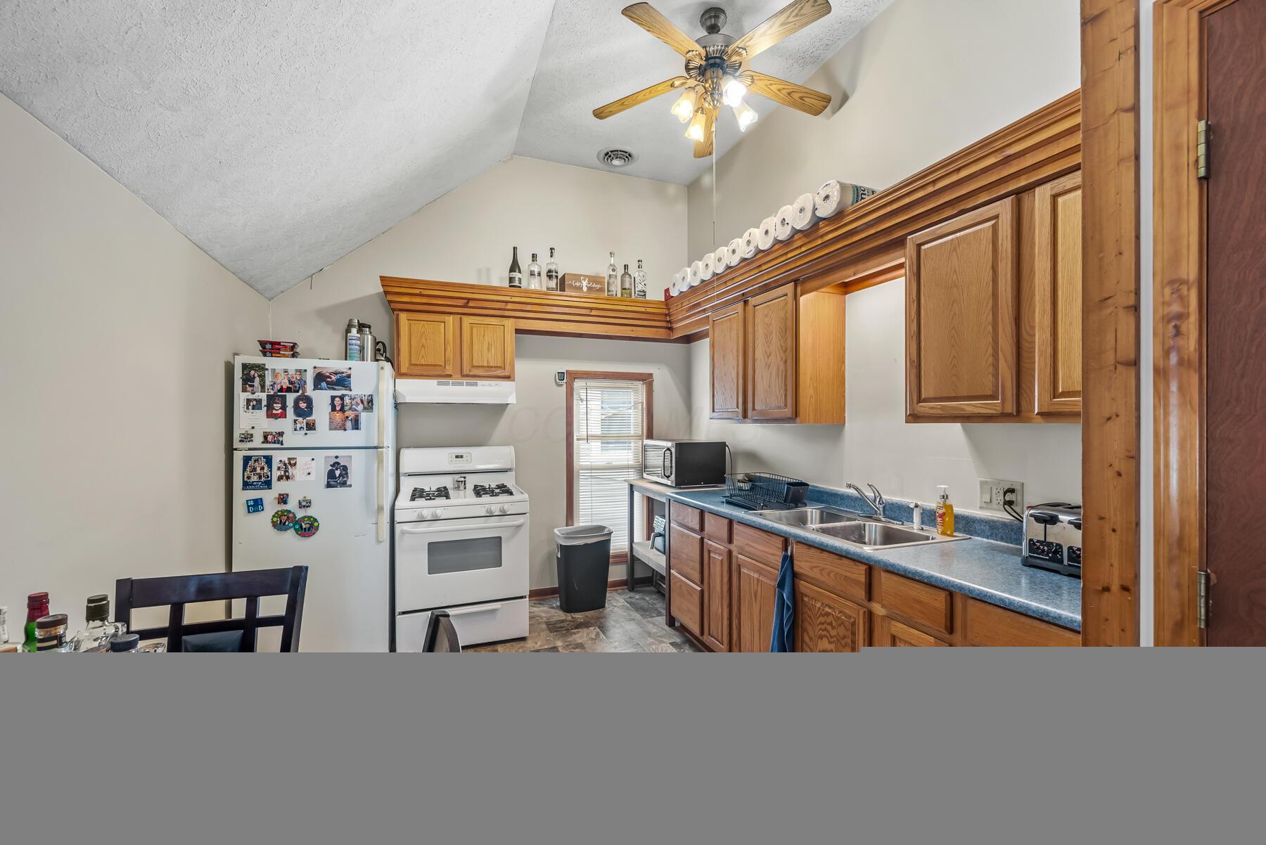 240 S Seffner Avenue