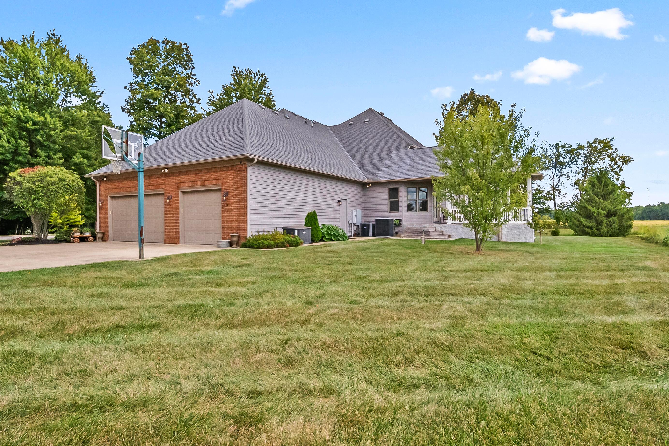 867 Edwards Glen