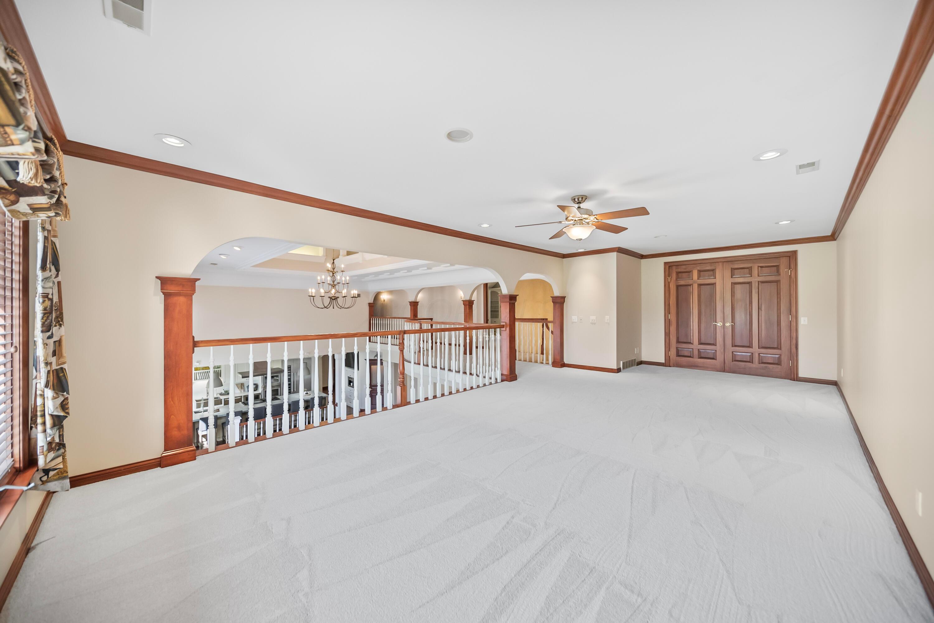 867 Edwards Glen