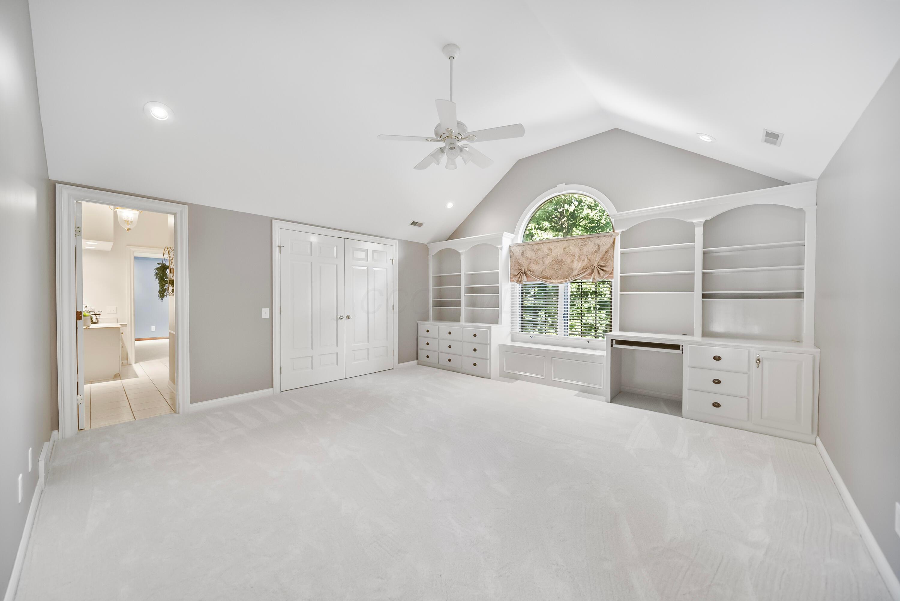 867 Edwards Glen