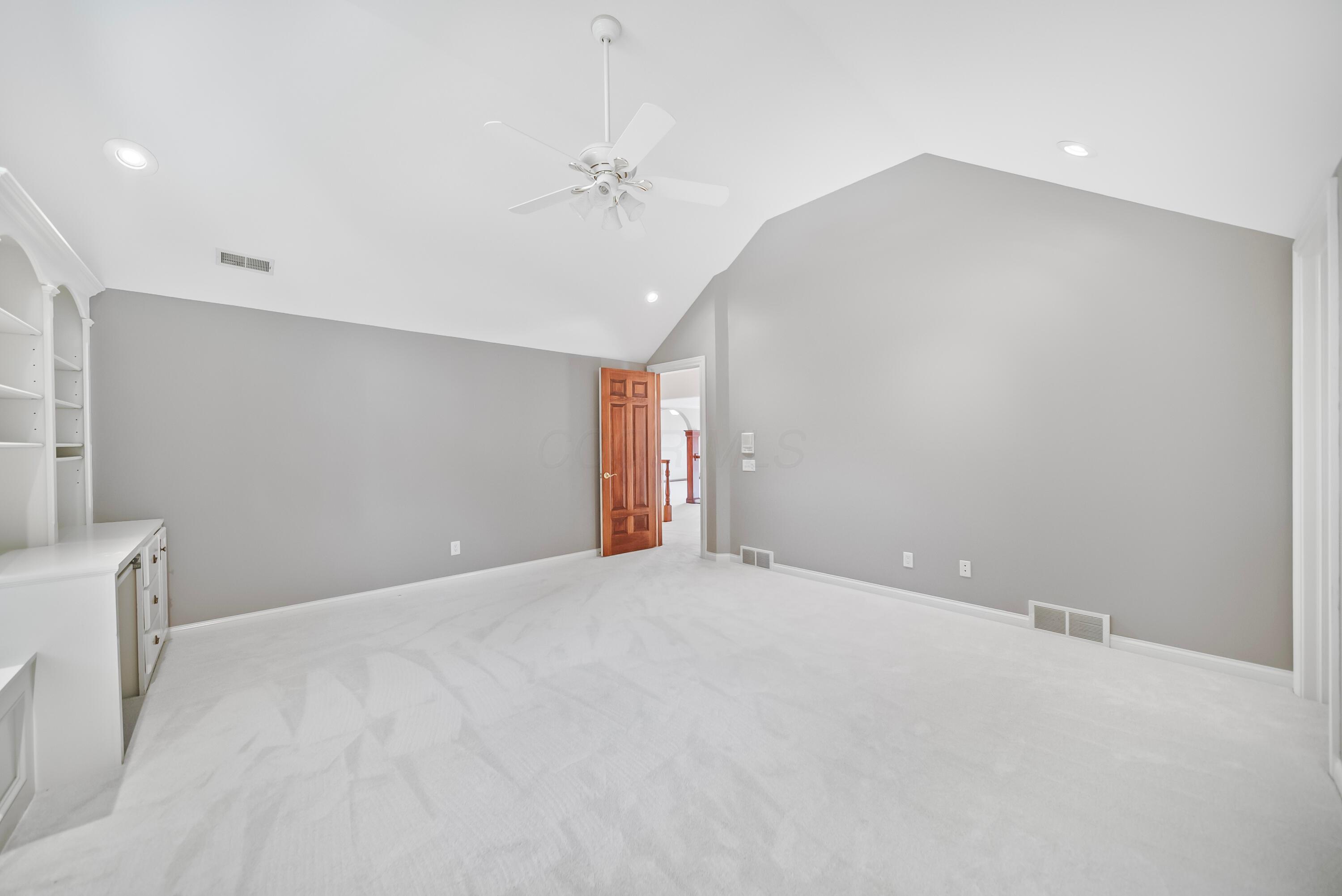 867 Edwards Glen