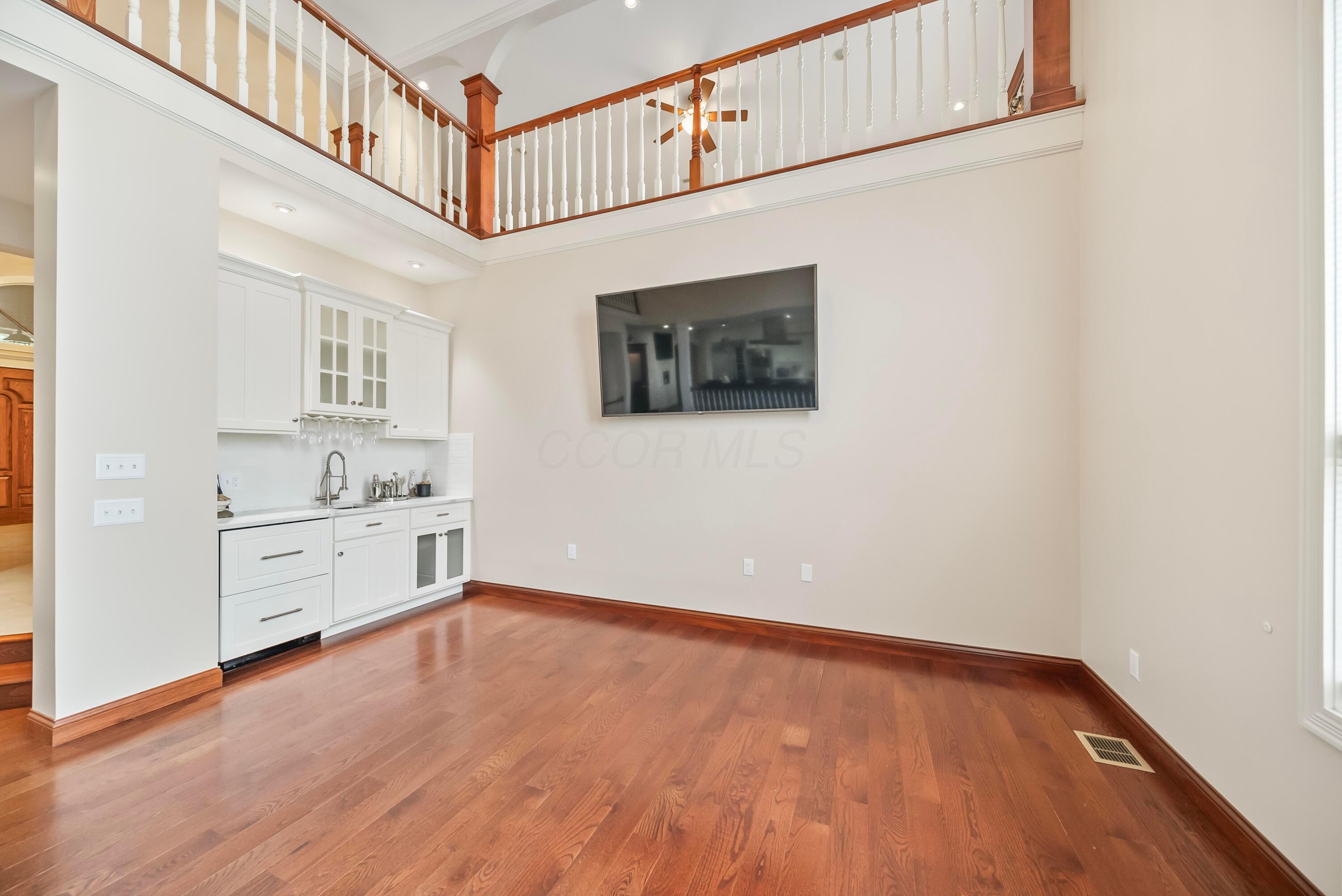 867 Edwards Glen