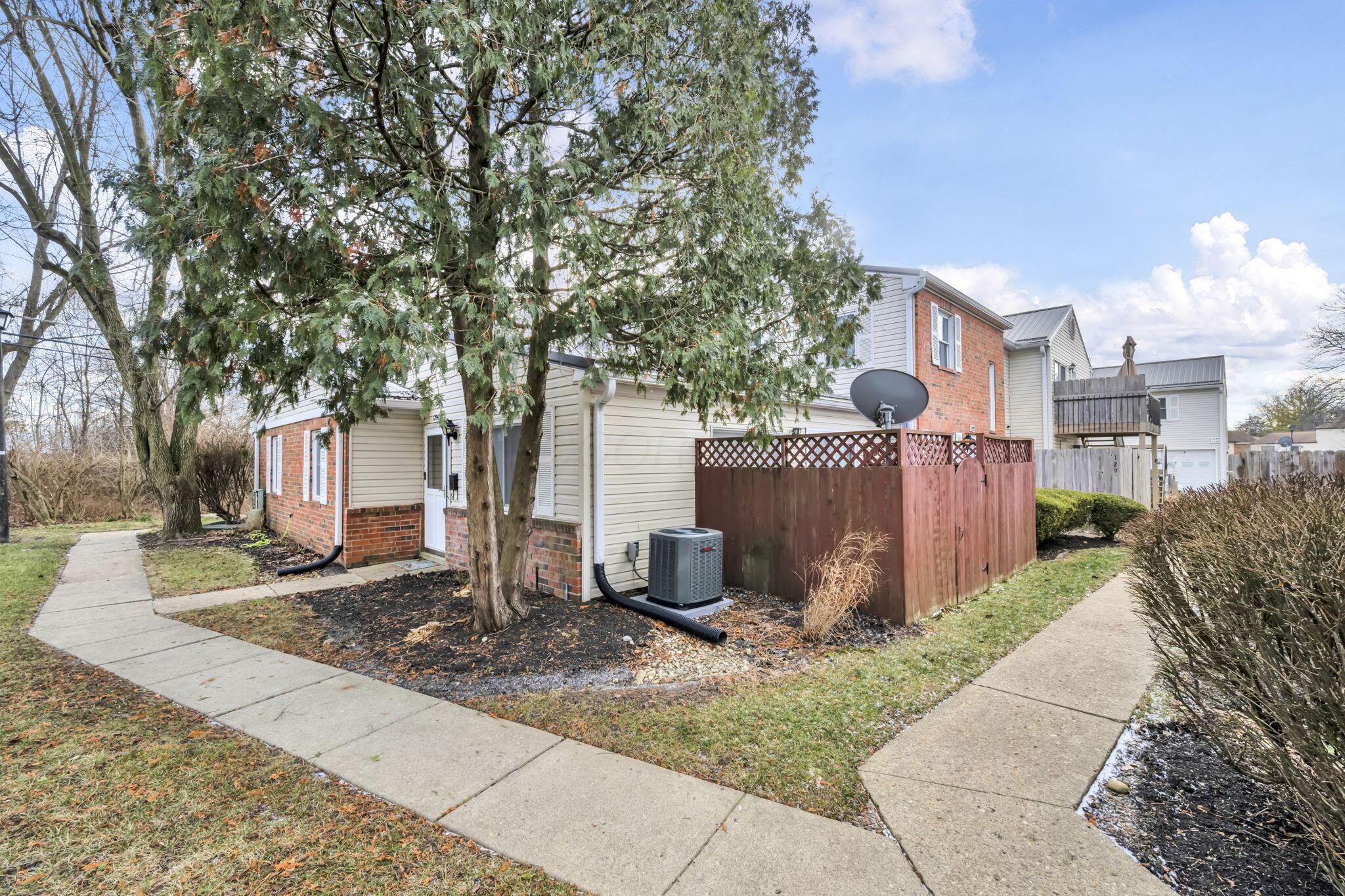 1292 Lowland Court, 98