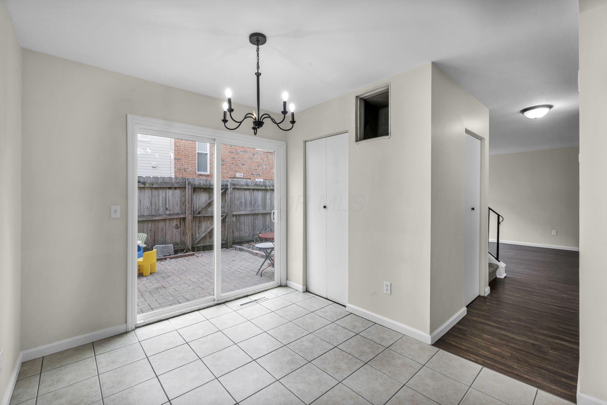 1292 Lowland Court, 98