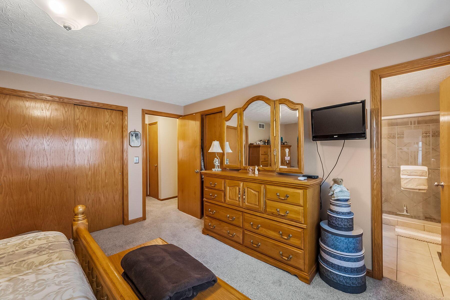 1940 Whetstone River Road S