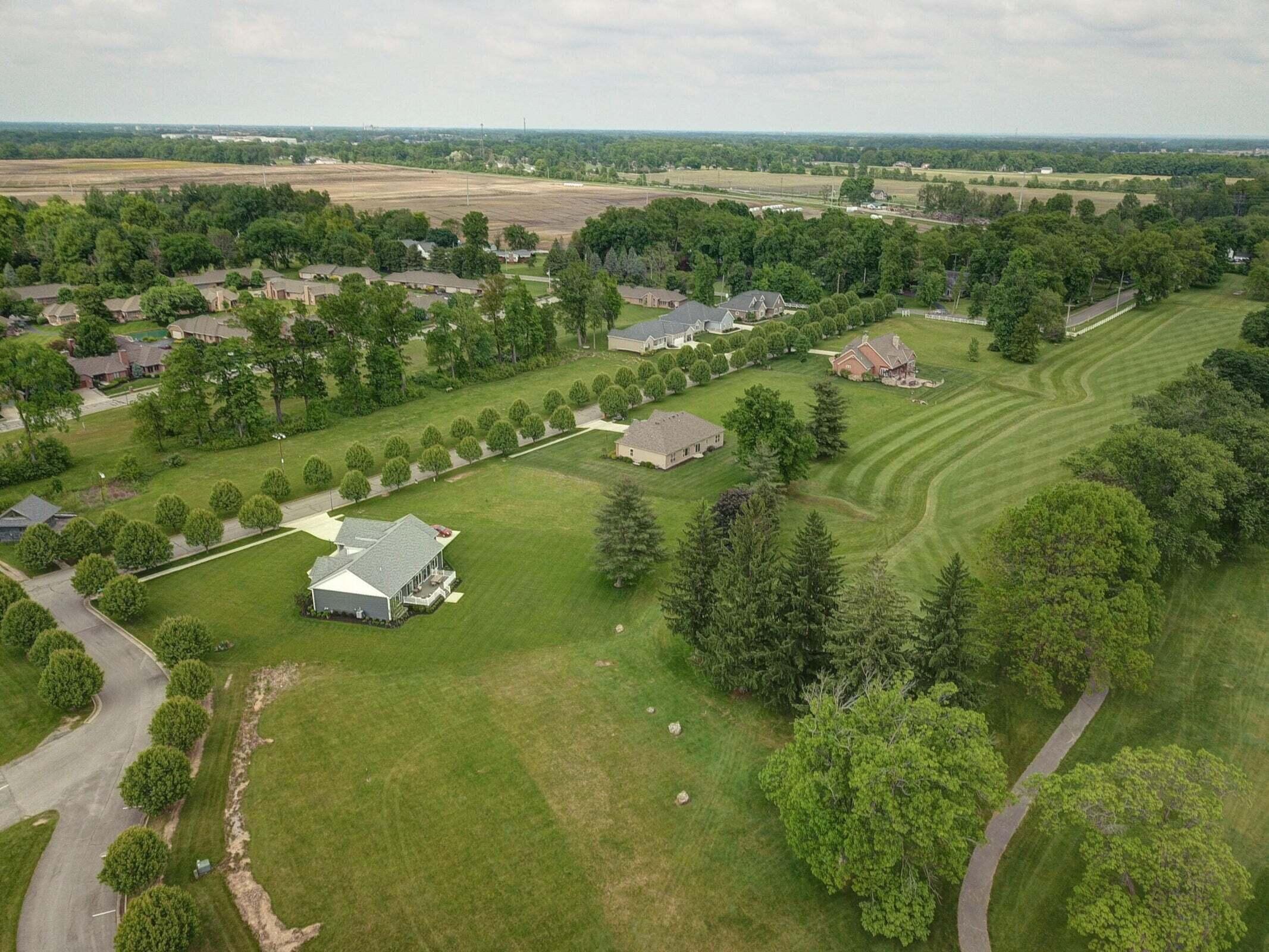 1530 Marion Country Club Drive