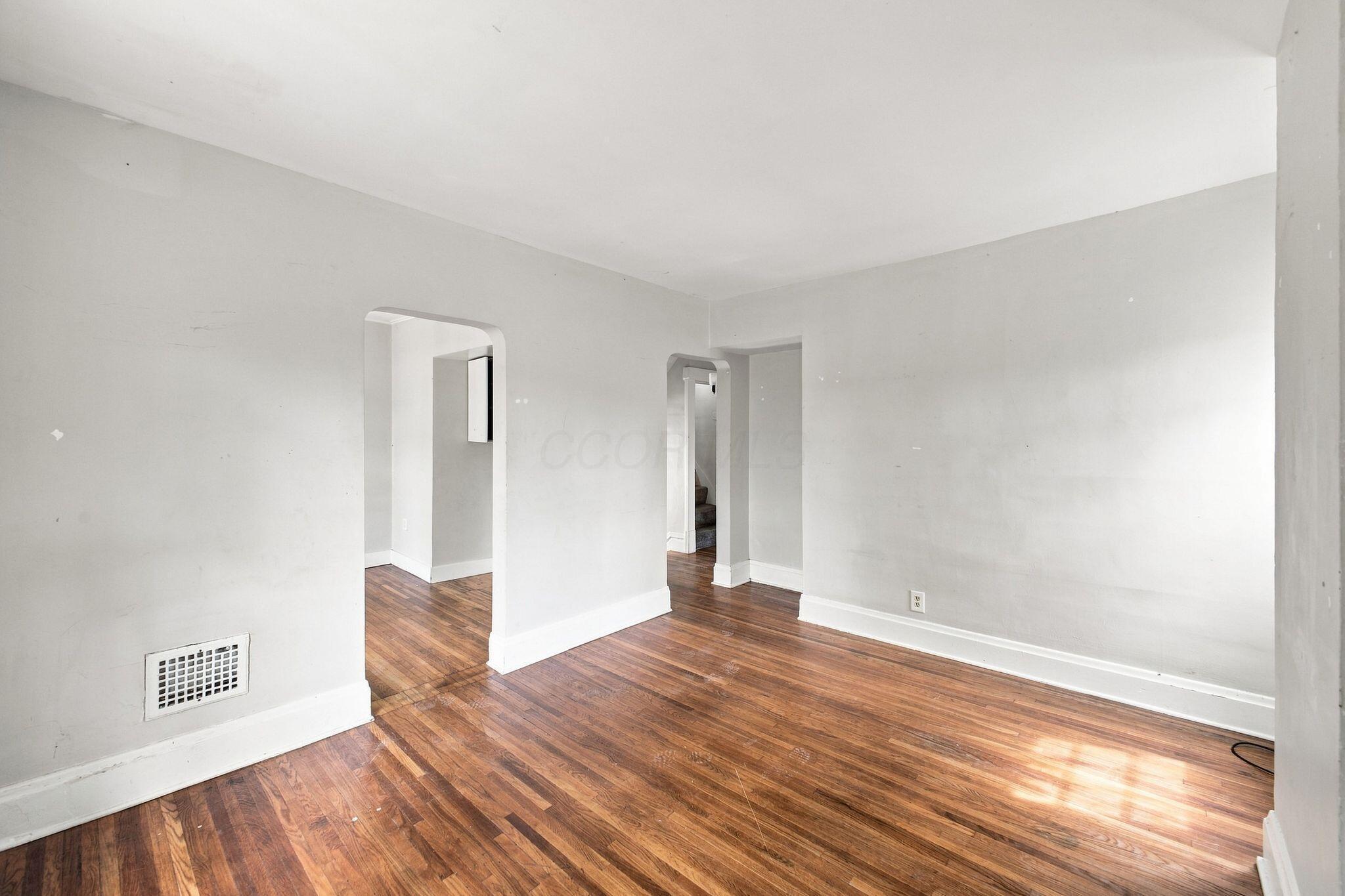 2456 Indiana Avenue, 2454