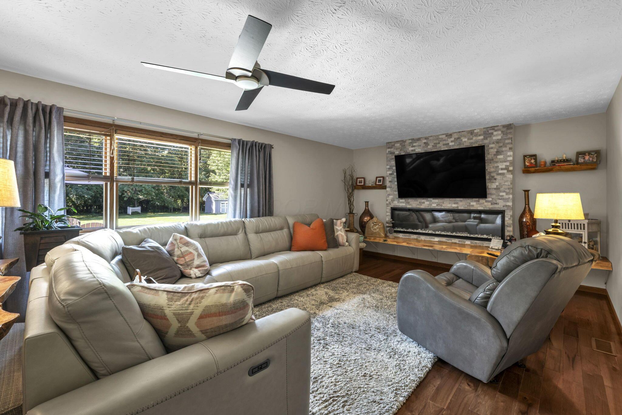 105 Opal Lane