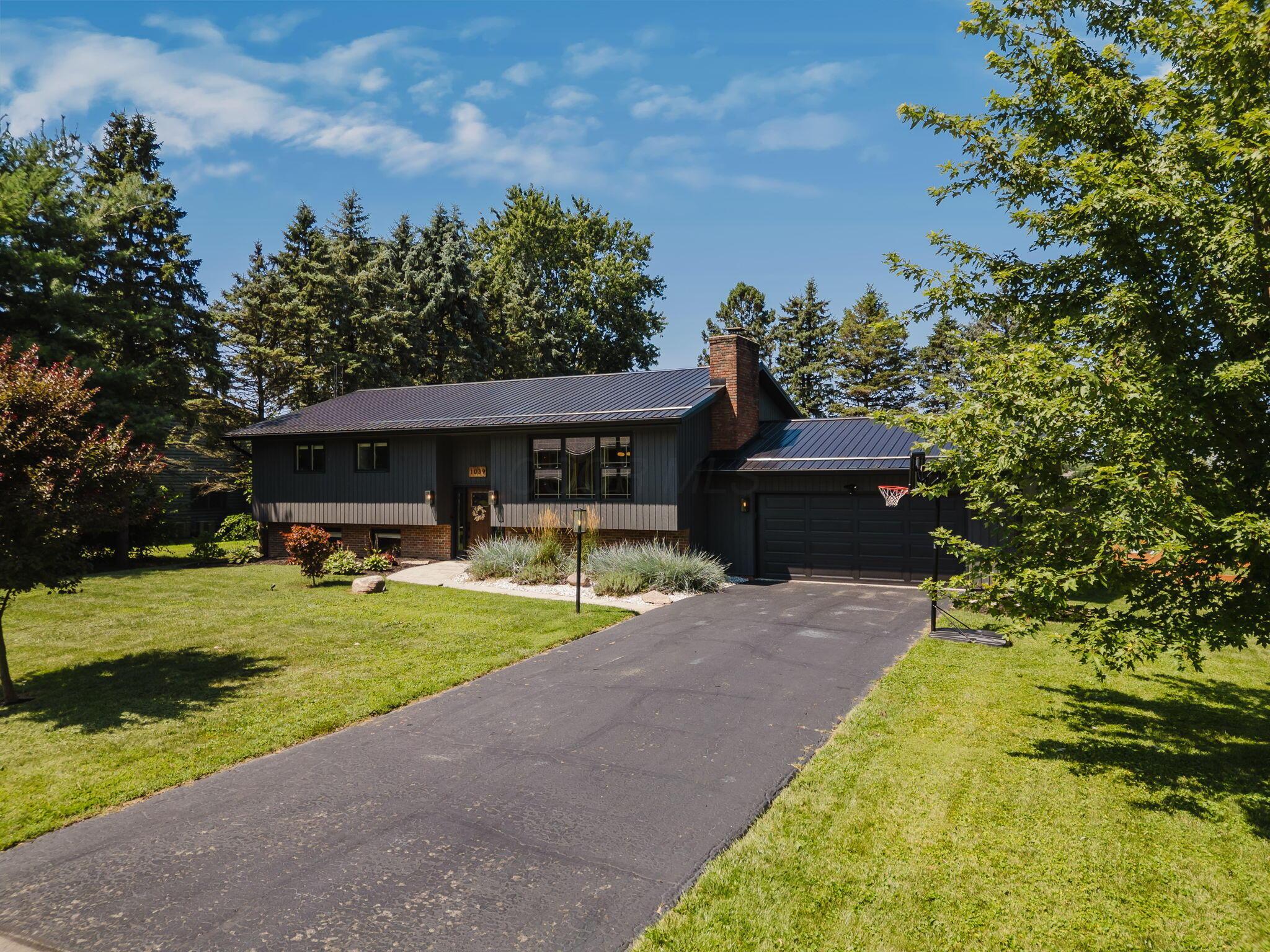 1039 Forest Hill Drive