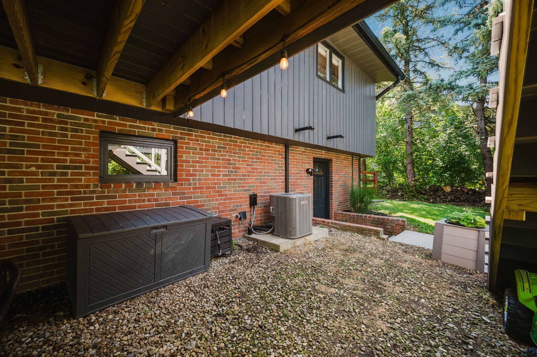 1039 Forest Hill Drive